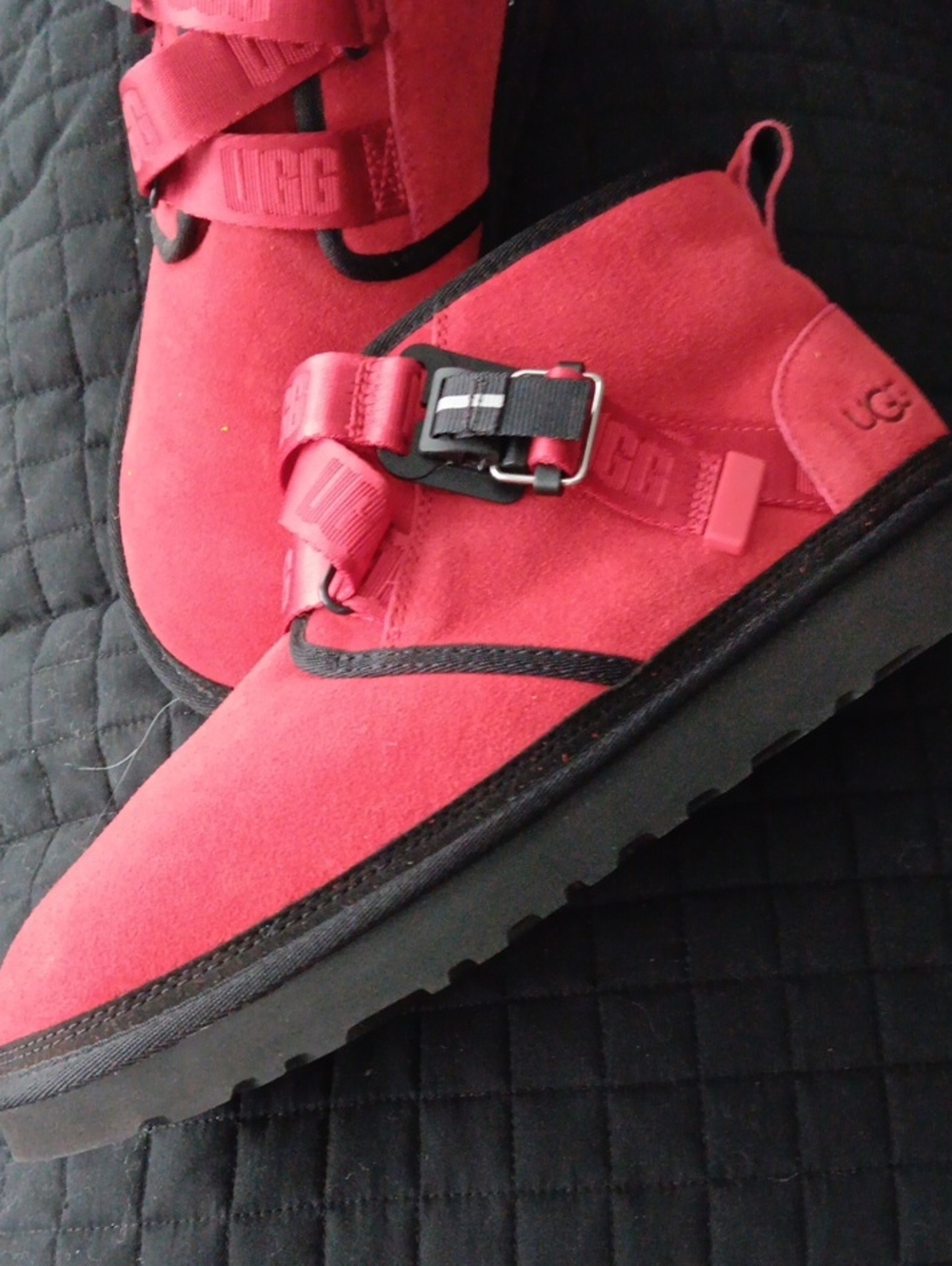 UGG SUEDE BOOTS MENS SIZE 9